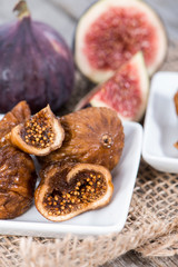 Obraz na płótnie Canvas Portion of dried Figs