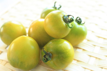 グリーングレープトマト