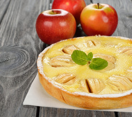 Alsatian apple pie