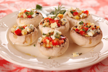 Stuffed mushrooms with gorgonzola, walnuts and red pepper