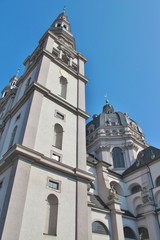 Fototapeta na wymiar Stift-Haug-Kirche in Würzburg