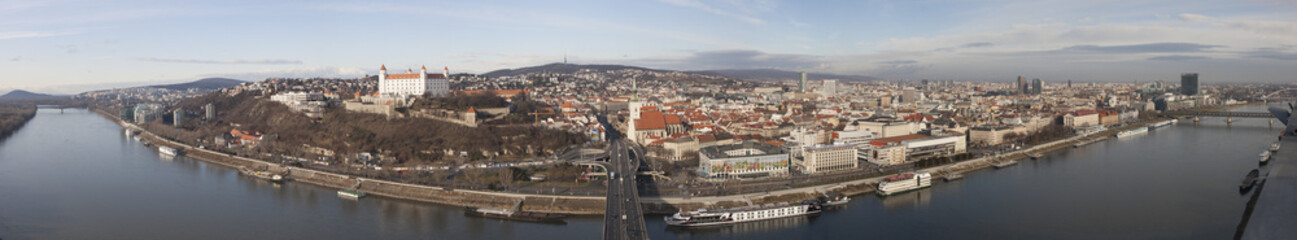 Fototapeta na wymiar Bratislava Panorama starego centrum miasta