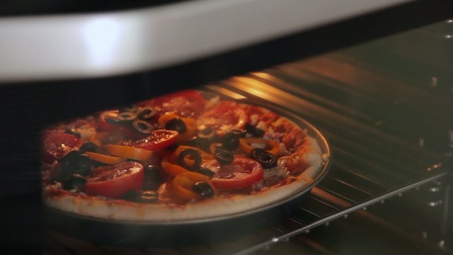 Baking Pizza