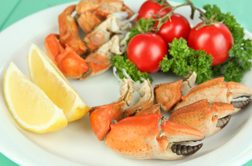 Boiled crab claws