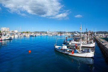 Fototapeta na wymiar Portów morskich Ibiza San Antonio Abad Abad
