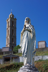 Fototapeta premium Sainte vierge dans cimetiere corse