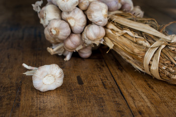 organic garlic on wood texture