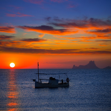 Fototapeta Ibiza sunset Es Vedra view and fisherboat formentera