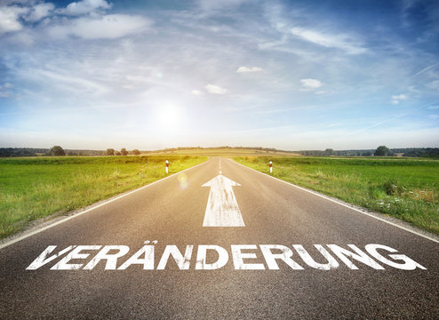 Stra&szlig;e mit dem Wort Ver&auml;nderung