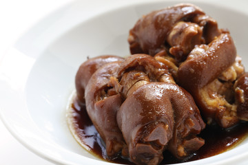 braised pig's trotters with brown sauce, chinese food