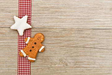 Pfefferkuchenmännchen mit Stern