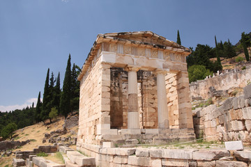 Fototapeta na wymiar Grecja - Delphi, świątynia