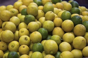 Group of lemon in the market