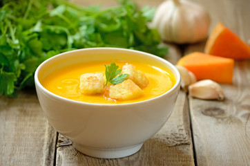 Pumpkin soup with croutons