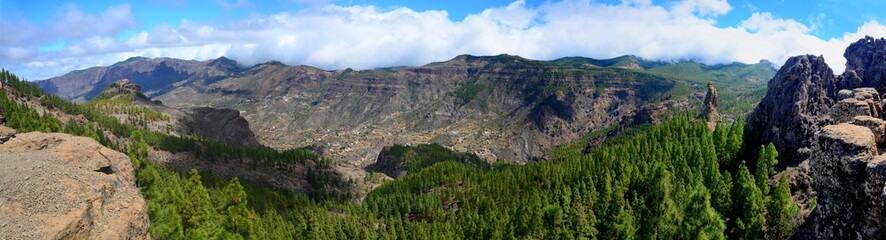 Fototapeta na wymiar Panoramic shot of Gran Canaria mountains.