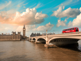 Fototapeta premium Westminster Bridge and Houses of Parliament at sunset, London. B