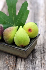 fresh figs fruit