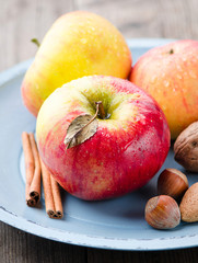 Weihnachtszeit, Äpfel