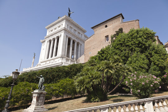 Monumento a Victor Manuel II y Cola di Rienzo
