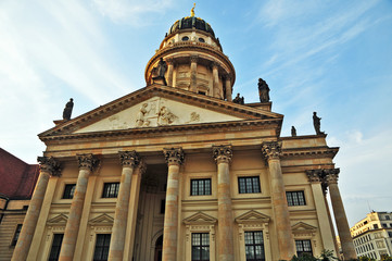 Fototapeta na wymiar Berlin, Kościół we Francji (Franzosische Sun)