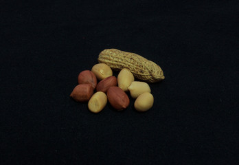 3 steps of peanuts