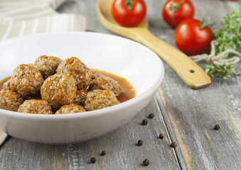 Meatballs in tomato sauce