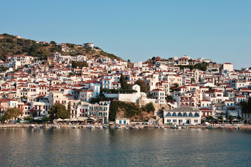 Fototapeta na wymiar Skopelos Harbour