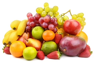 Kissenbezug Reihe von Früchten isoliert auf weißem Hintergrund © alinamd