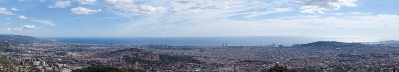 Fototapeta premium Panoramic view to Barcelona, Spain in the sunny summer day 