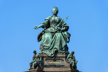Fototapeta na wymiar Maria-Theresien-Denkmal - Wien