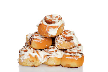 pile of cinnamon buns