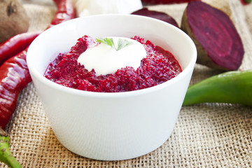 Beetroot salad with cream