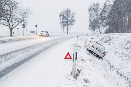 Verkehrsunfall im Winter