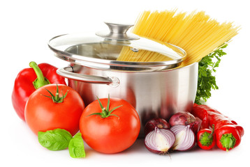Stainless pot with spaghetti and variety of raw vegetables