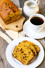 Apricot, almond and chocolate pumpkin cake