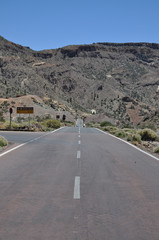 Straße im Teide-Nationalpark, Teneriffa