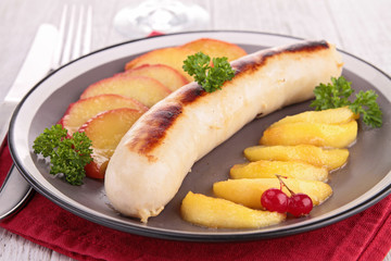 white pudding with apple