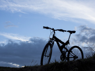Fototapeta na wymiar Wieczór rekreacji z rowerem