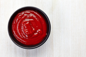 bowl of tomato sauce