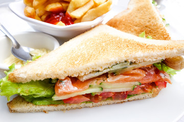 Sandwich with chicken,