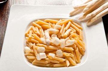 pasta, penne asparagi e panna