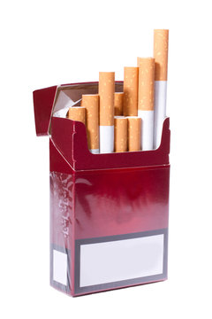 rote offene Zigarettenpackung