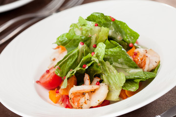 salad with shrimps