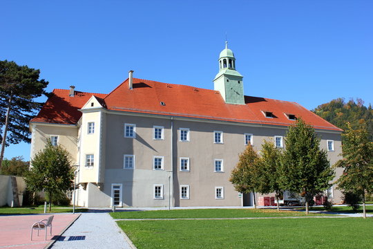 Das historische Schloss Maria Lankowitz in der Steiermark