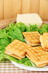 Sandwich crackers with cheese and butter