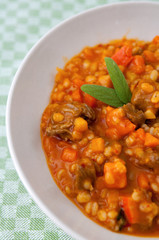 Eintopf mit Kürbis, Rindfleisch und Gerste