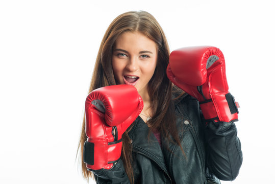 M&auml;dchen mit Boxhandschuhen
