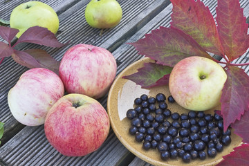 ripe apple and black currant