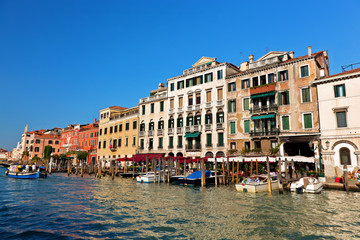 Fototapeta na wymiar Venice Grand Canal and gondola small harbor
