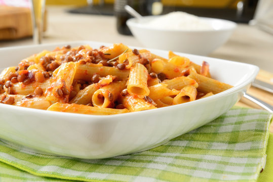 Pasta con le lenticchie e pomodoro